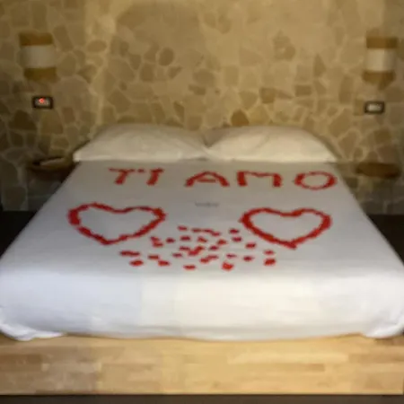 18 Luxury 4* バーリ