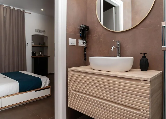 18 Luxury Bed & Breakfast 4*