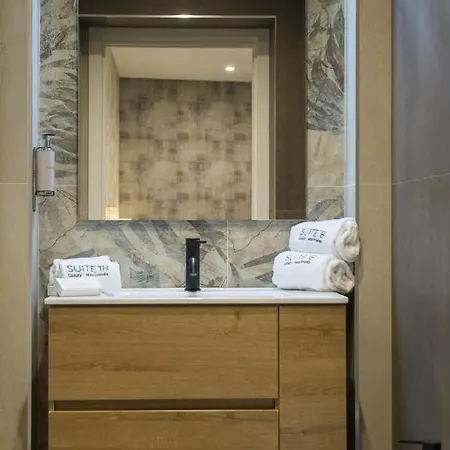 18 Luxury 4*