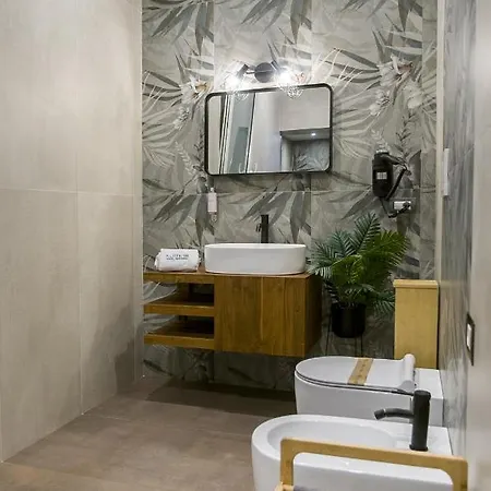 فندق مبيت وإفطار 18 Luxury 4*