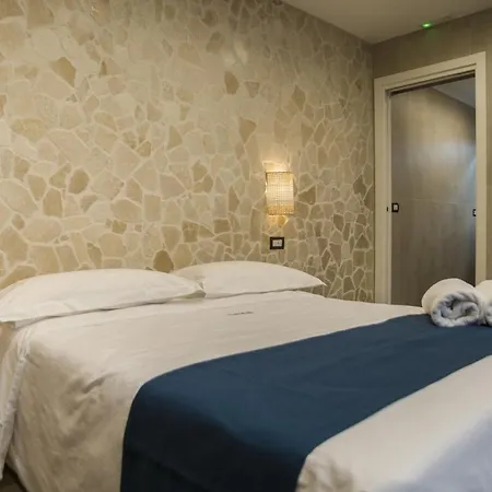 18 Luxury 4*