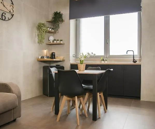 18 Luxury فندق مبيت وإفطار 4*